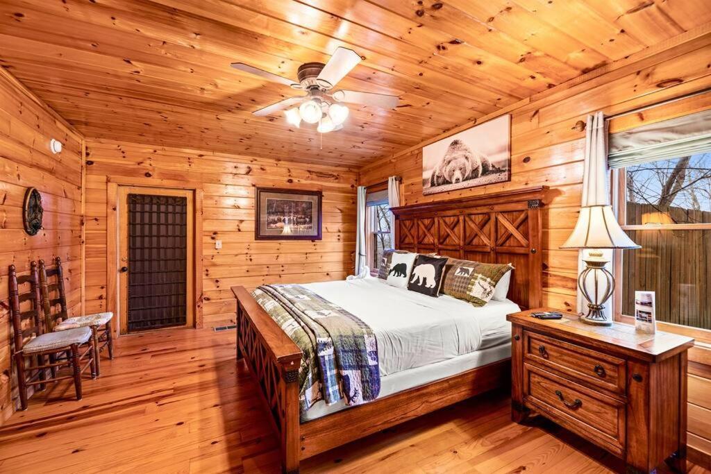 A Moment Inn Time Pigeon Forge Bagian luar foto