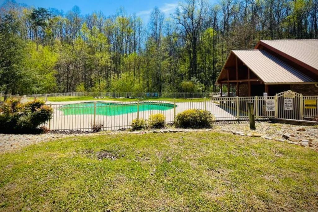 A Moment Inn Time Pigeon Forge Bagian luar foto